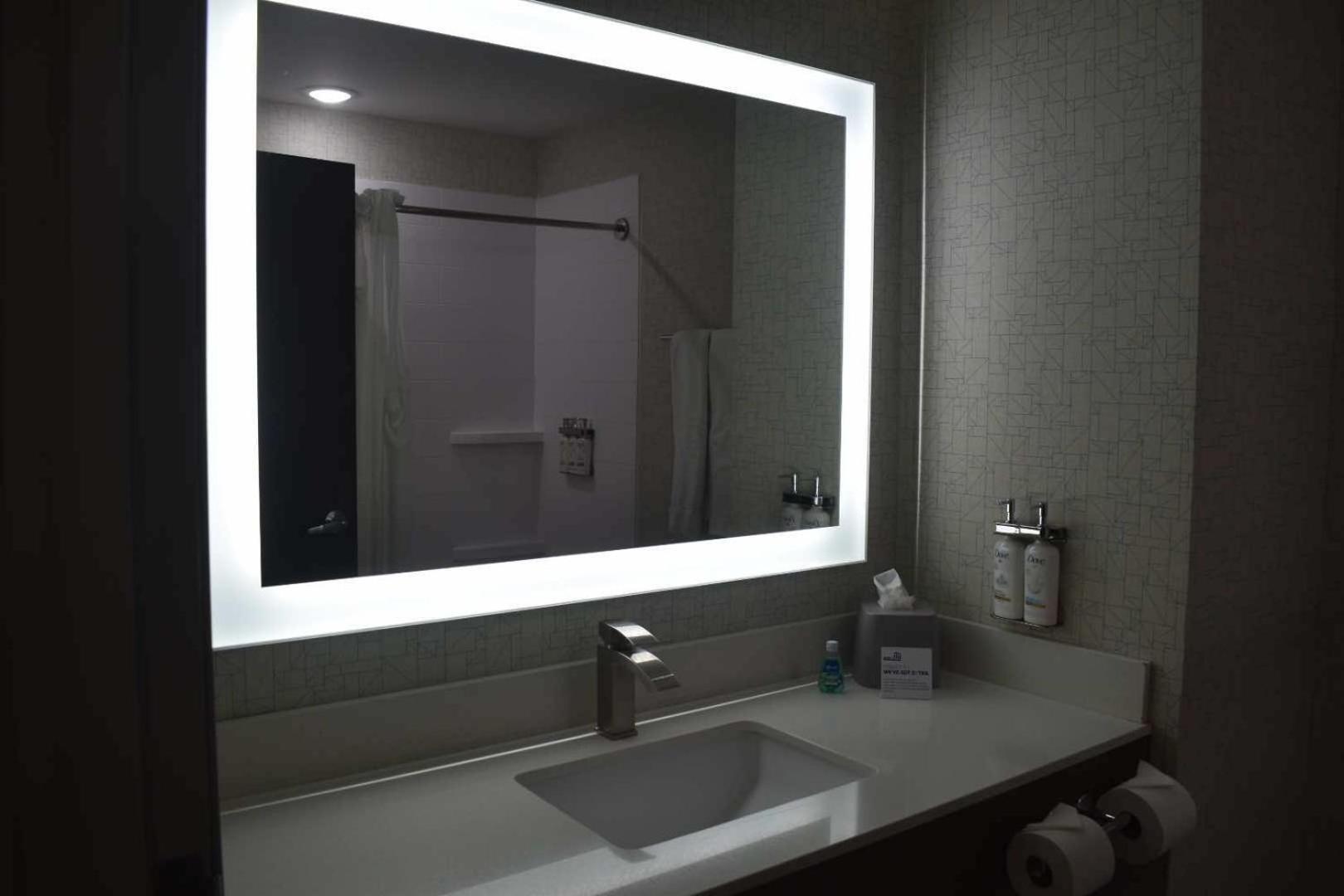 Holiday Inn Express Hotel & Suites Mcpherson By Ihg Dış mekan fotoğraf